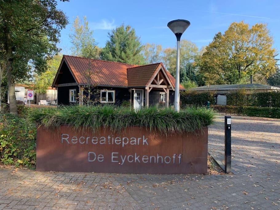 Het Eikenhuisje In Putten; Huisje Op De Veluwe. Ngoại thất bức ảnh